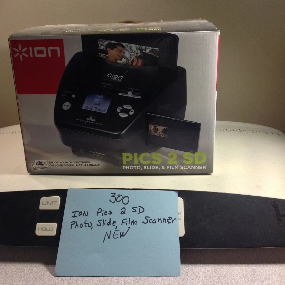 ION Pics 2 SD Photo Slide and Film Scanner Standalone Digital Converter‎ Black